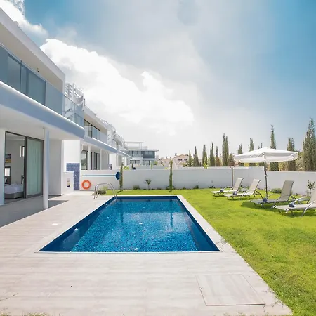 Nissi Pearl Villas