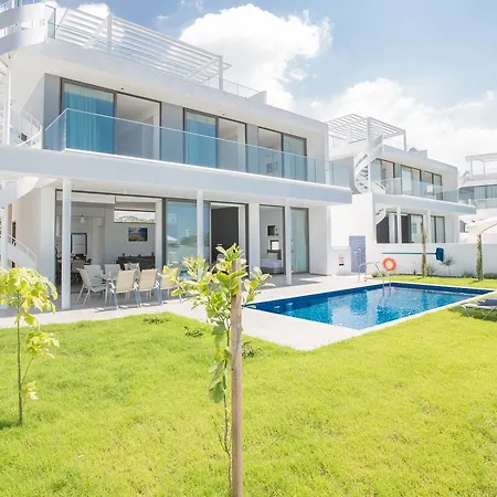 Nissi Pearl Villas *